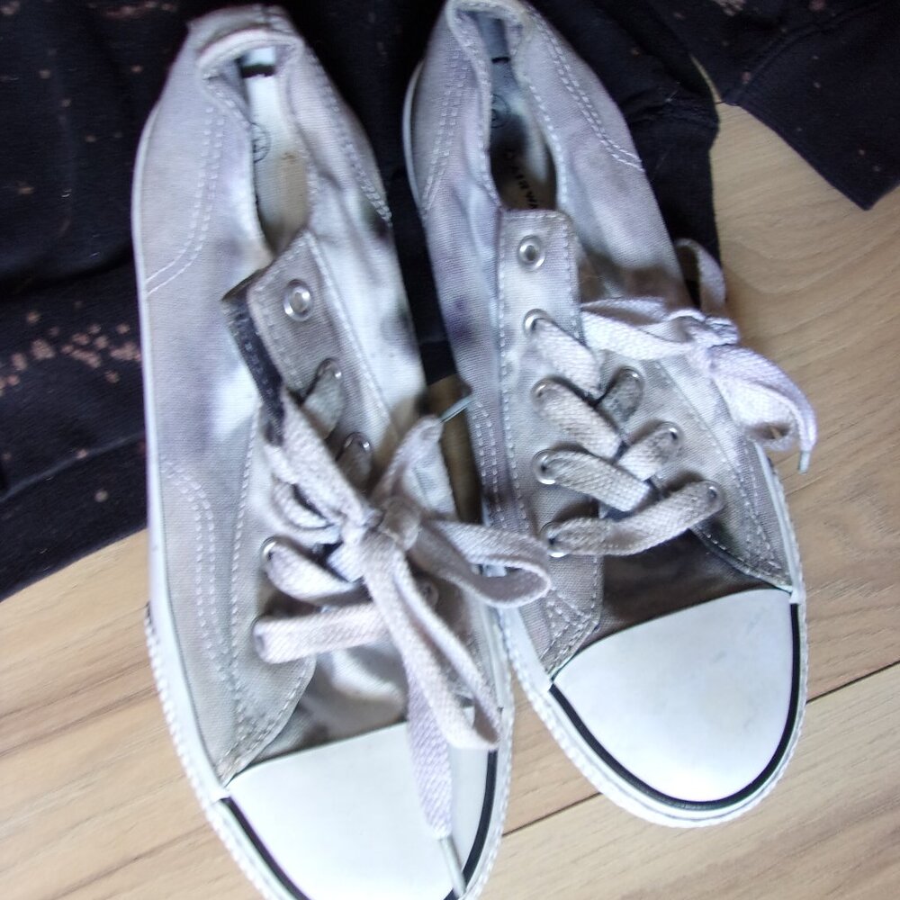 airwalk  womens size 5 shoes shoe tennis  white gray sneakers five
